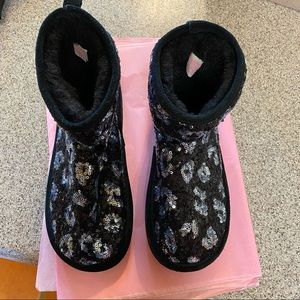 Vs pink sequin bling boots black cheetah sz M 2013 collection